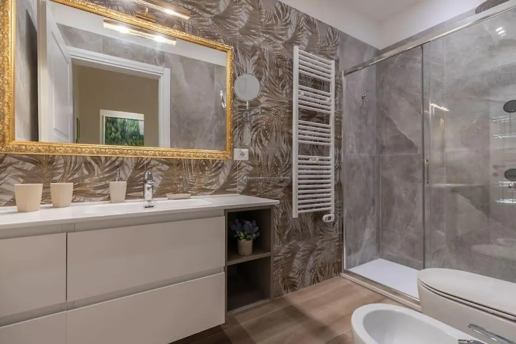 Oltrarno Family Suite In Florenz Apartment