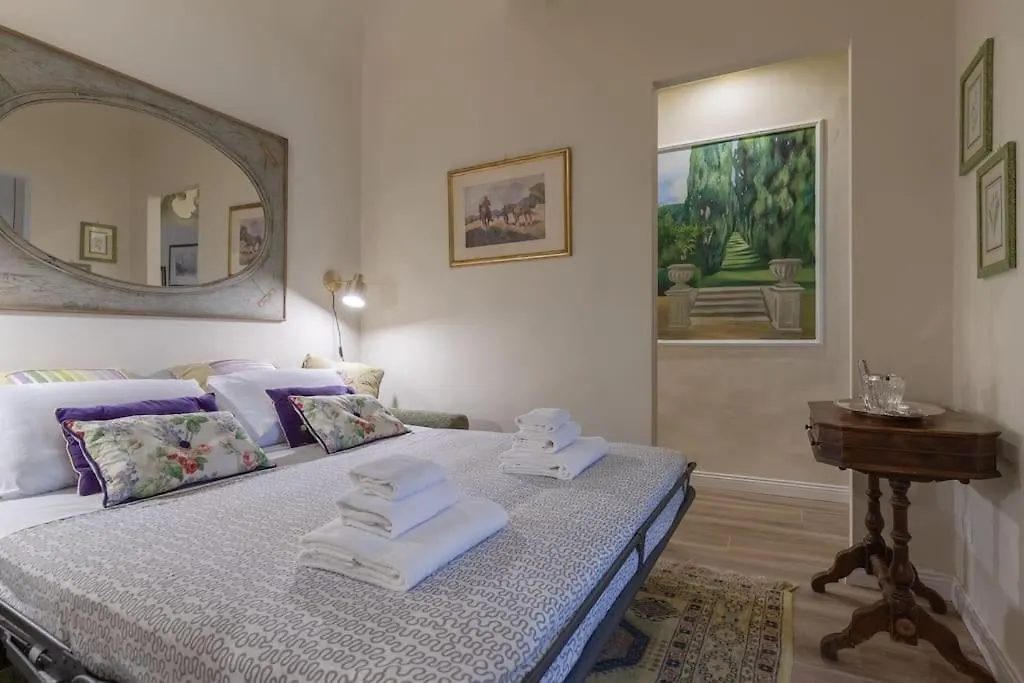 Apartment Oltrarno Family Suite In Florenz Italien