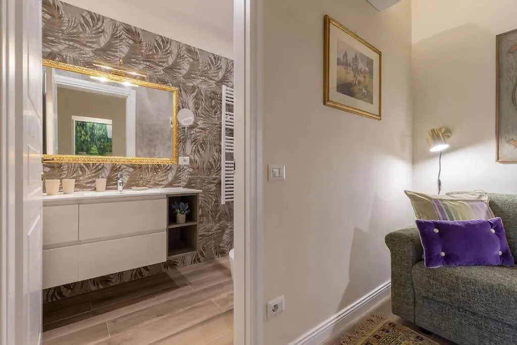 Oltrarno Family Suite In Florenz Apartment